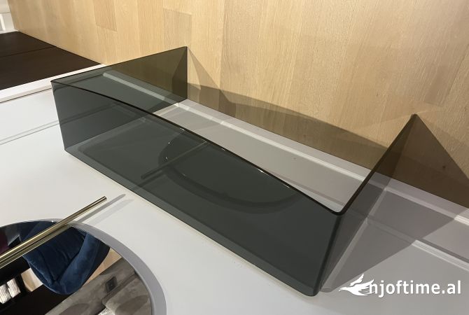 Mobilje dhe Elektroshtepiake  ne Tirane - 15,000 Leke