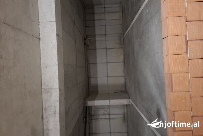 Ambient biznesi me qera 1+1 ne Tirane - 200 Euro