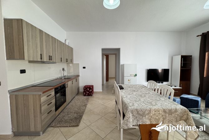 Shtepi me qera Apartament ne Tirane, 2+1, Mobilimi E mobiluar, Pagesa 45,000  Leke.