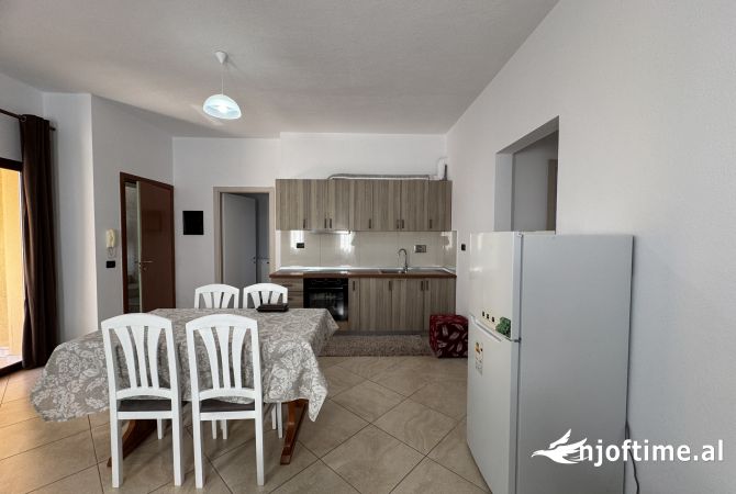 Shtepi me qera 2+1 ne Tirane - 45,000 Leke