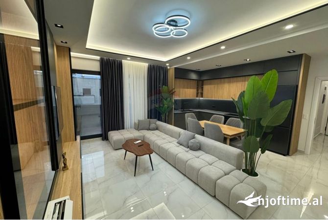 Shtepi ne shitje 3+1 ne Tirane - 470,000 Euro