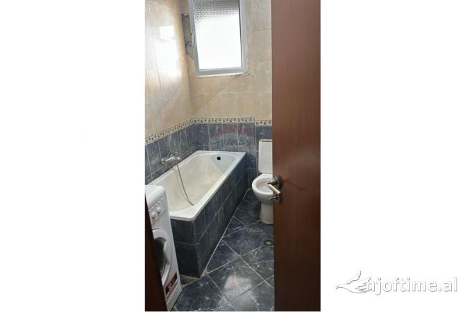 Shtepi me qera Apartament ne Tirane, 1+1, Mobilimi E mobiluar, Pagesa 550  Euro.