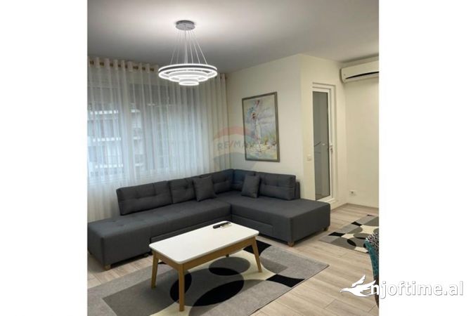 Shtepi me qera 1+1 ne Tirane - 900 Euro