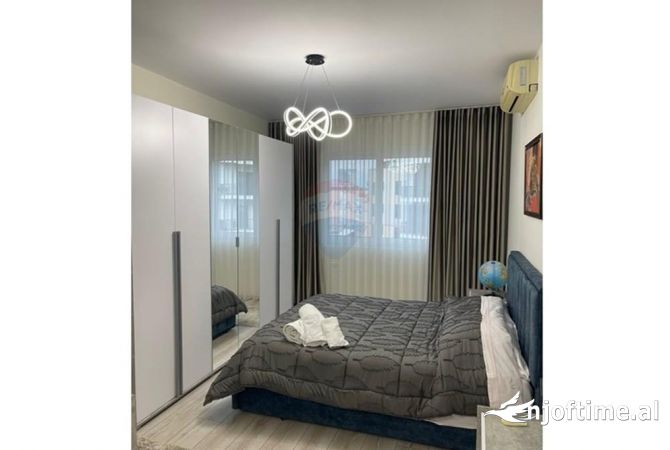 Shtepi me qera Apartament ne Tirane, 1+1, Mobilimi E mobiluar, Pagesa 900  Euro.