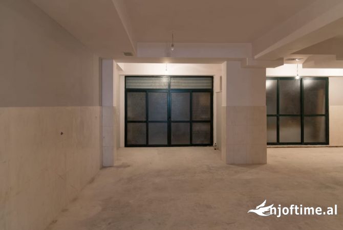 Ambient biznesi me qera 4+1 ne Tirane - 650 Euro
