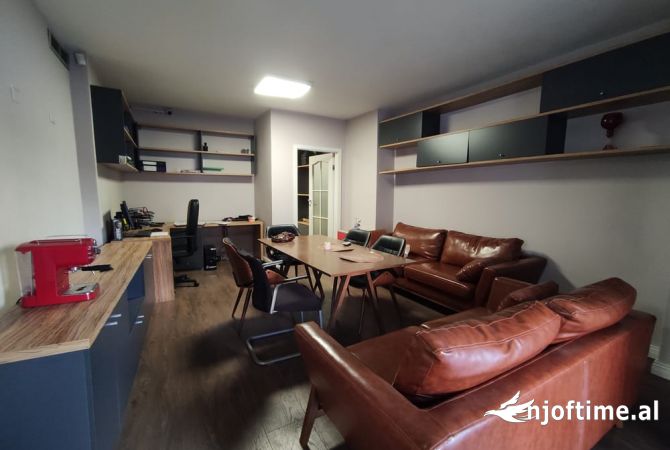 Ambient biznesi ne shitje 1+1 ne Tirane - 163,200 Euro
