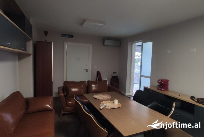 Ambient biznesi ne shitje 1+1 ne Tirane - 163,200 Euro