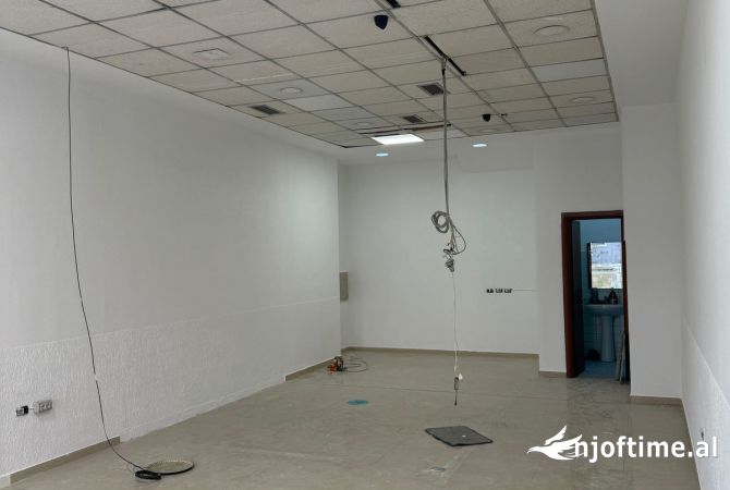 Ambient biznesi me qera 1+1 ne Tirane - 700 Euro