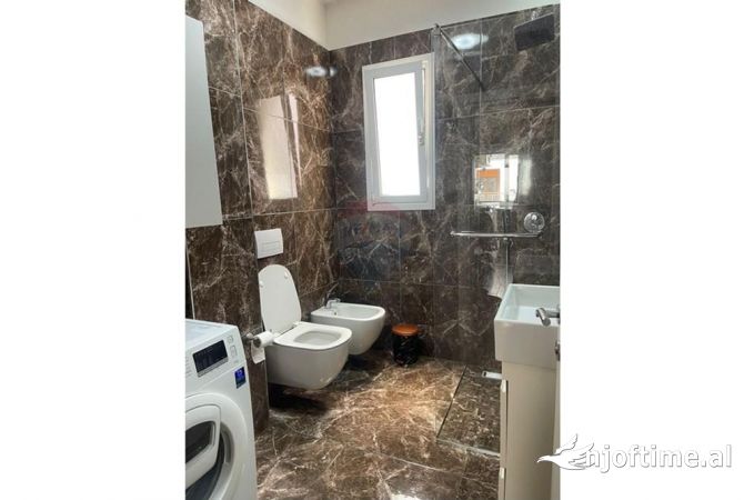 Shtepi me qera Apartament ne Tirane, 2+1, Mobilimi E mobiluar, Pagesa 600  Euro.