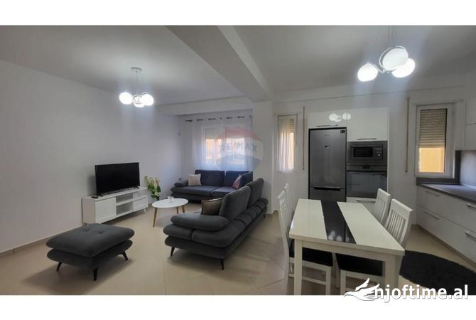 Shtepi me qera 2+1 ne Tirane - 550 Euro
