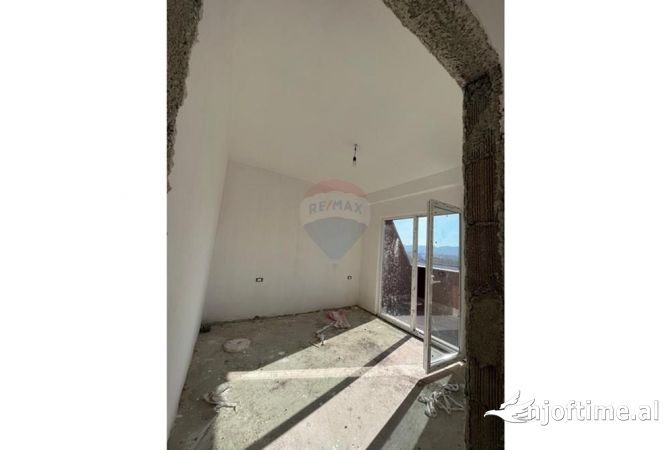 Shtepi ne shitje 1+1 ne Tirane - 107,000 Euro
