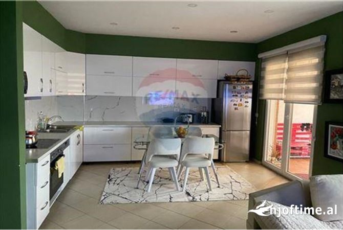 Shtepi ne shitje Apartament ne Tirane, 2+1, Mobilimi E mobiluar, Pagesa 130,000  Euro.