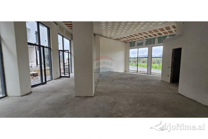 Ambient biznesi me qera 1+1 ne Tirane - 2,760 Euro