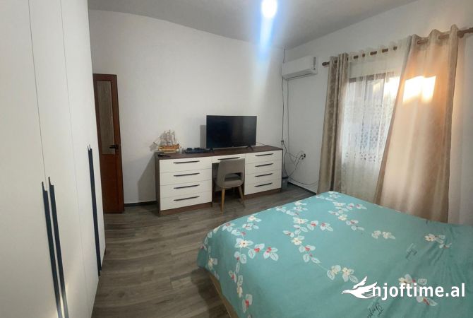 Shtepi me qera Apartament ne Tirane, 2+1, Mobilimi E mobiluar, Pagesa 600  Euro.