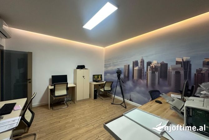 Ambient biznesi me qera 3+1 ne Tirane - 1,200 Euro