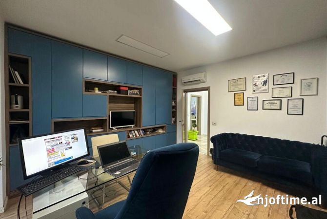 Ambient biznesi me qera 3+1 ne Tirane - 1,200 Euro
