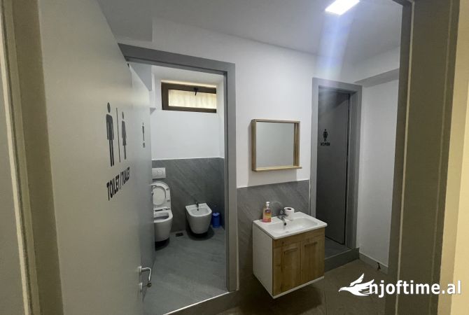 Ambient biznesi me qera 1+1 ne Tirane - 2,000 Euro