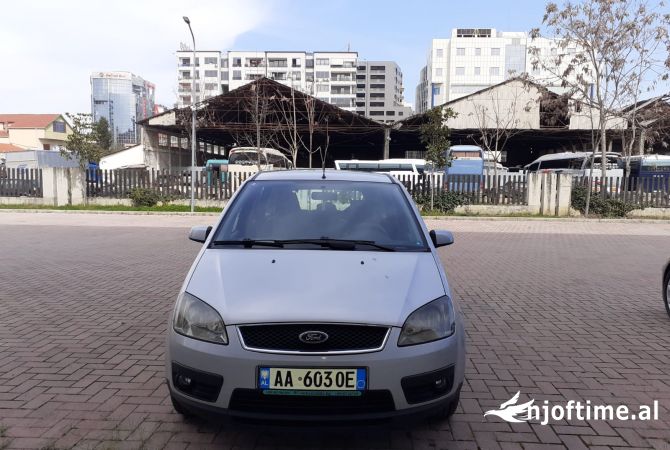 Makina ne shitje  ne Tirane - 2,100 Euro