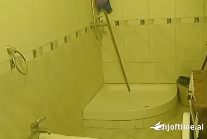 Shtepi me qera Apartament ne Tirane, 2+1, Mobilimi E mobiluar, Pagesa 40,000  Leke.