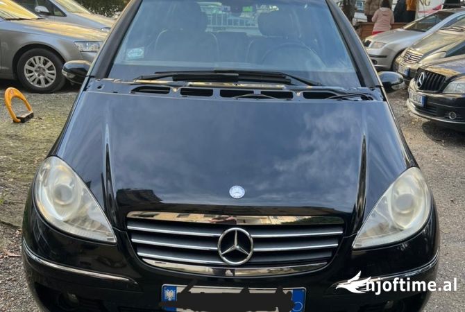 Makina ne shitje ne Tirane - 350,000 Leke
