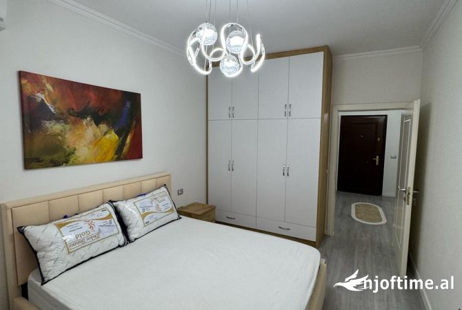 Shtepi me qera 2+1 ne Tirane - 550 Euro