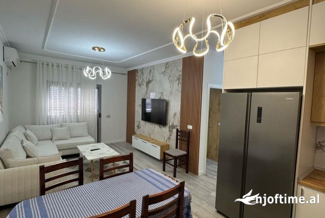 Shtepi me qera 2+1 ne Tirane - 550 Euro
