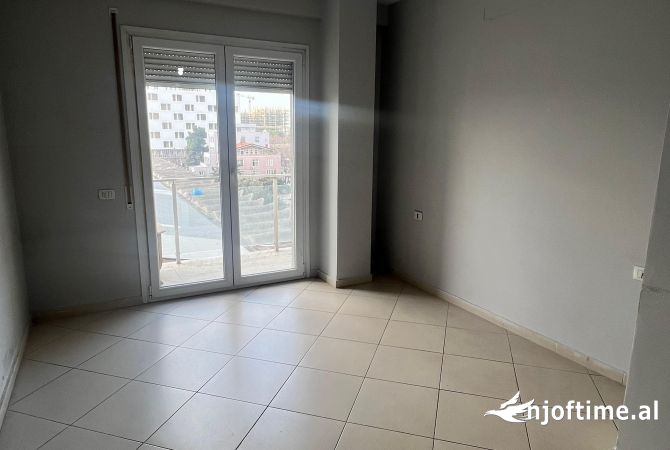 Shtepi me qera 2+1 ne Tirane - 600 Euro