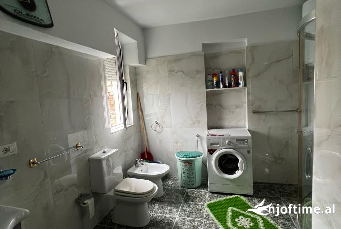 Shtepi me qera Apartament ne Tirane, 2+1, Mobilimi E mobiluar, Pagesa 600  Euro.