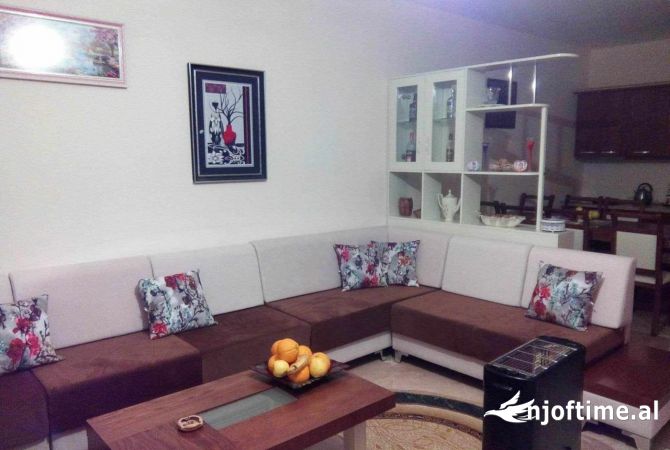 Shtepi ne shitje 2+1 ne Tirane - 215,000 Euro