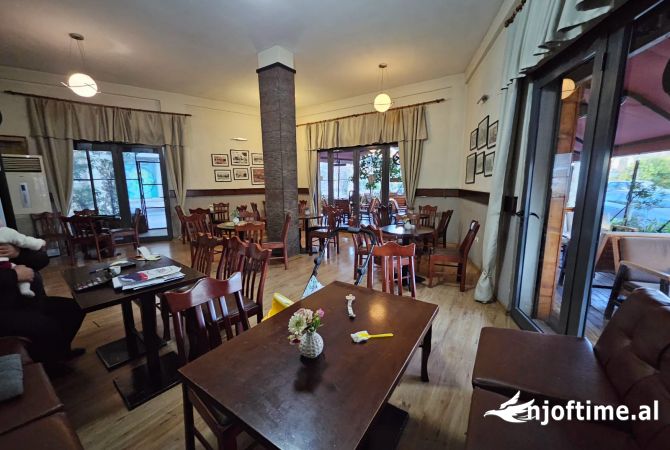 Ambient biznesi me qera 2+1 ne Tirane - 2,400 Euro