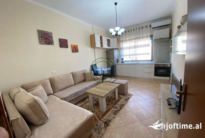 Shtepi me qera 1+1 ne Durres - 450 Euro