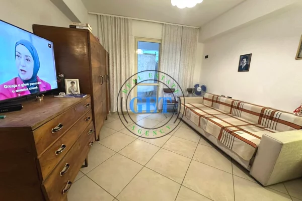 Attic (top floor of the roof) for sale in Durres 2+1, Furnished