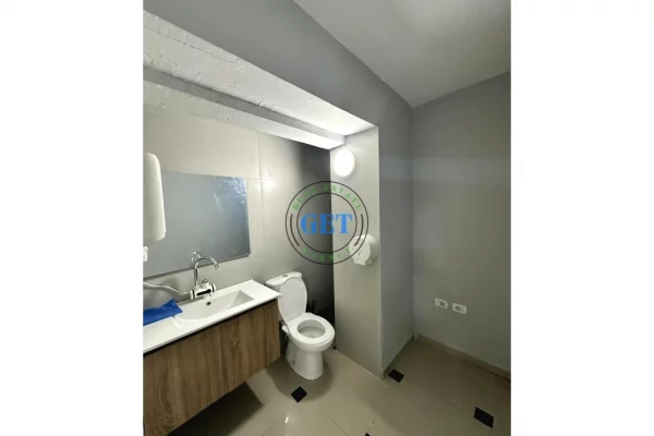 Qira, Ambient Biznesi, Tregu Vogel, Durres