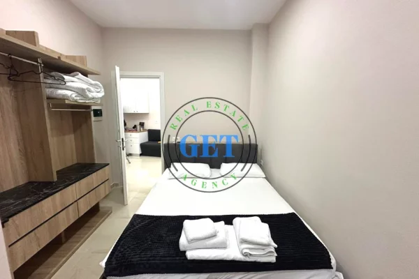 Jepet me qira hotel i mobiluar plotesisht ne qender te Durresit