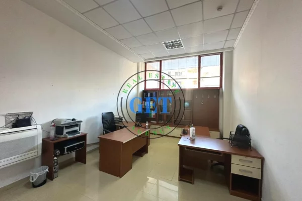 Business Property for Rent 3+1 in Durres - 500 Euro