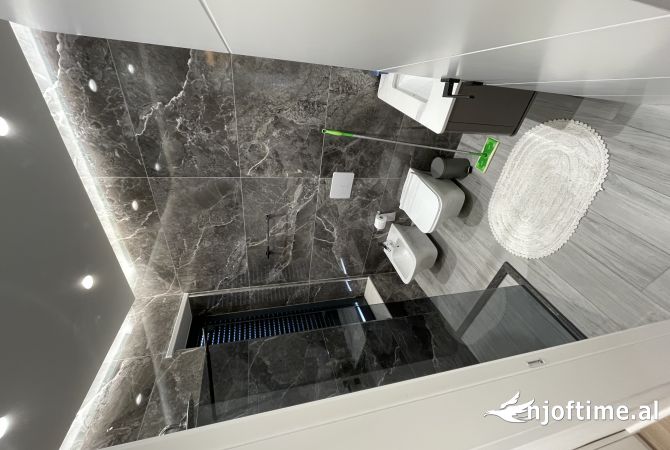 Shtepi me qera Apartament ne Tirane, 2+1, Mobilimi E mobiluar, Pagesa 900  Euro.
