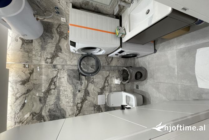 Shtepi me qera Apartament ne Tirane, 2+1, Mobilimi E mobiluar, Pagesa 900  Euro.