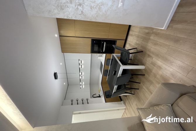 Shtepi me qera 2+1 ne Tirane - 900 Euro