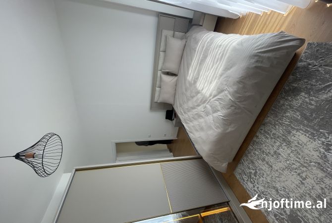 Shtepi me qera Apartament ne Tirane, 2+1, Mobilimi E mobiluar, Pagesa 700  Euro.