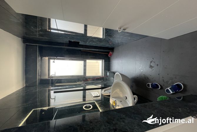 Shtepi me qera Apartament ne Tirane, 2+1, Mobilimi E mobiluar, Pagesa 700  Euro.