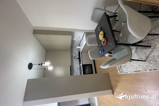 Shtepi me qera 2+1 ne Tirane - 700 Euro