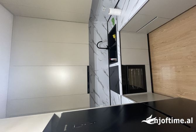 Shtepi me qera 2+1 ne Tirane - 700 Euro