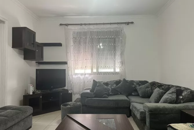 Shtepi me qera 1+1 ne Tirane - 370 Euro