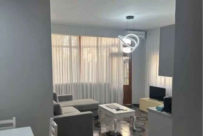Shtepi me qera 2+1 ne Tirane - 550 Euro