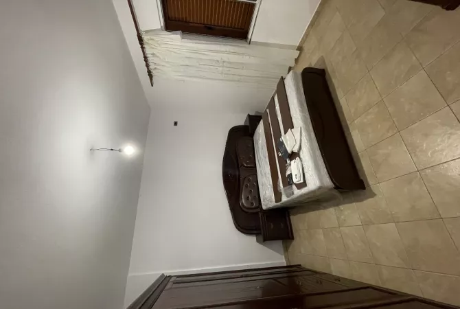 Shtepi me qera 1+1 ne Tirane - 35,000 Leke