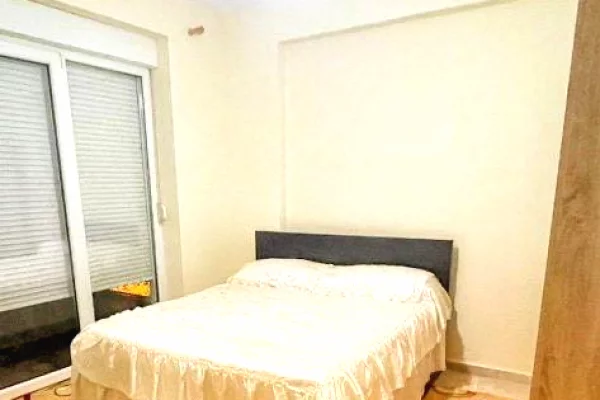 Apartament 2+1 me qera ,Qender Tiranes