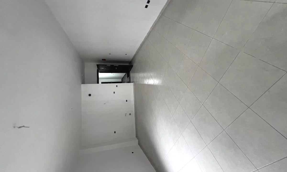 Apartment for sale in Tirana 2+1, Emty