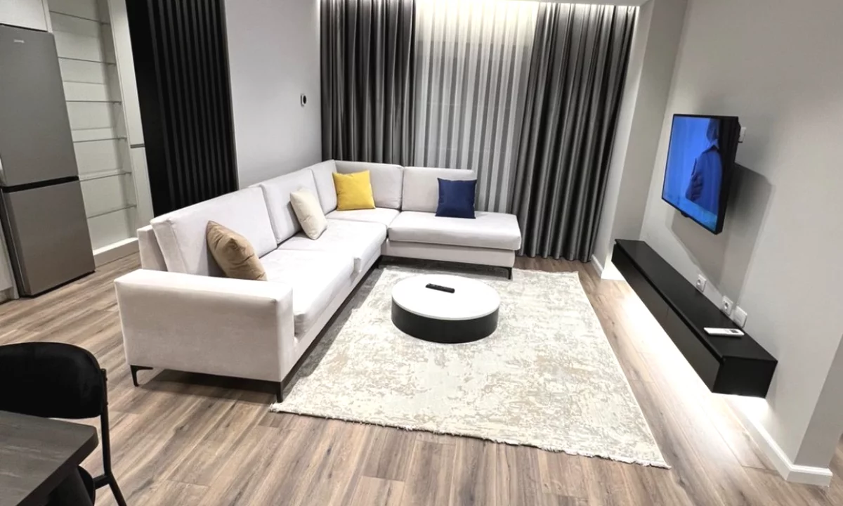 Shtepi me qera Apartament ne Tirane, 2+1, Mobilimi E mobiluar, Pagesa 700  Euro.