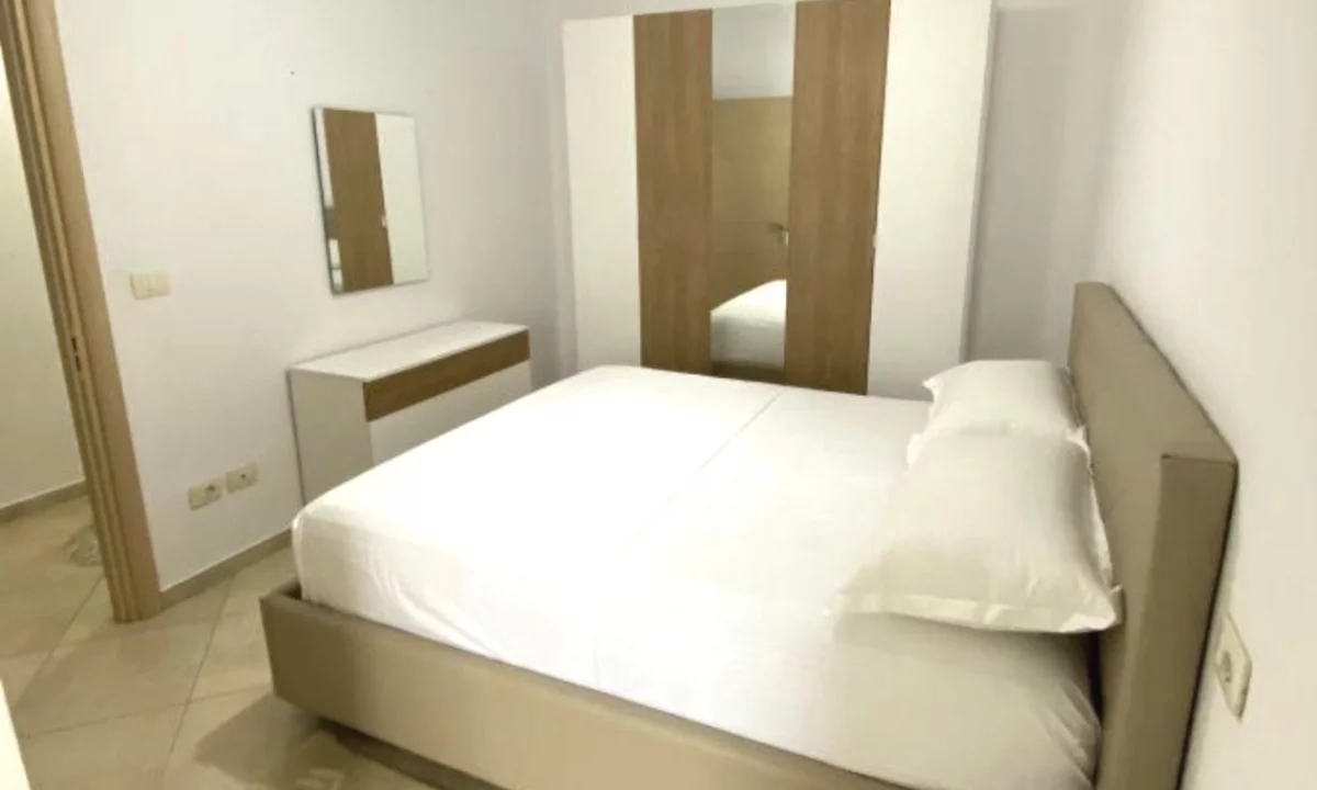 Appartamento in affitto a Tirana 2+1, Arredato