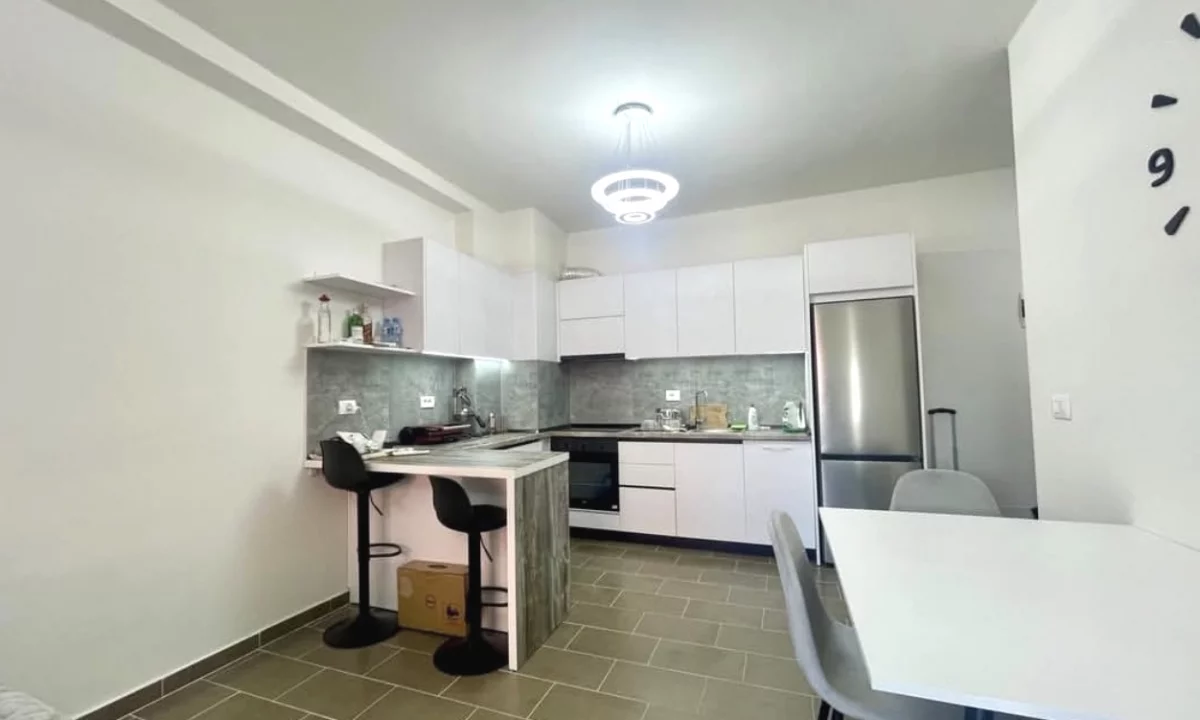 Appartamento in affitto a Tirana 1+1, Arredato